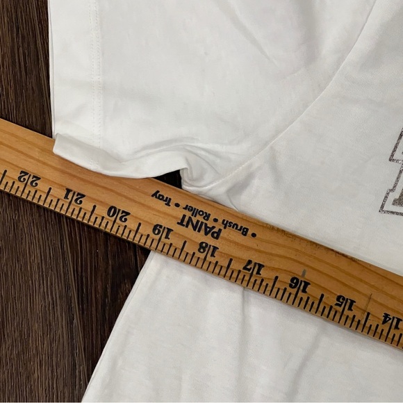 True Religion Men's Small Gold Metallic Foil Classic Logo Tee T-Shirt White - Picture 4 of 9